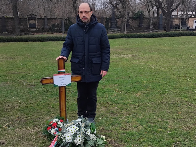 Dísztemetést kapott a harkakötönyi katona