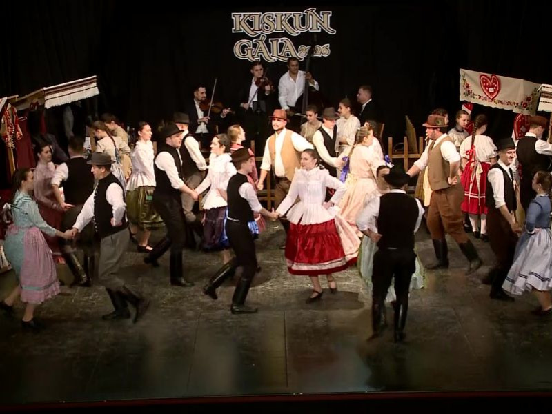 Vásári forgatag a Kiskun Táncegyüttessel